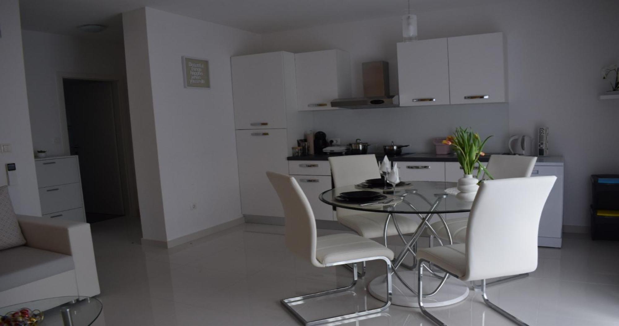 Apartmani Foresta Kras Bagian luar foto